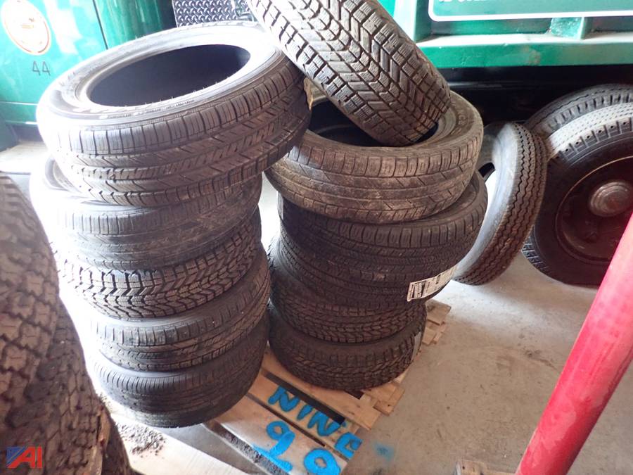 Auctions International Auction Madison CountyNY 23231 ITEM (11) Tires